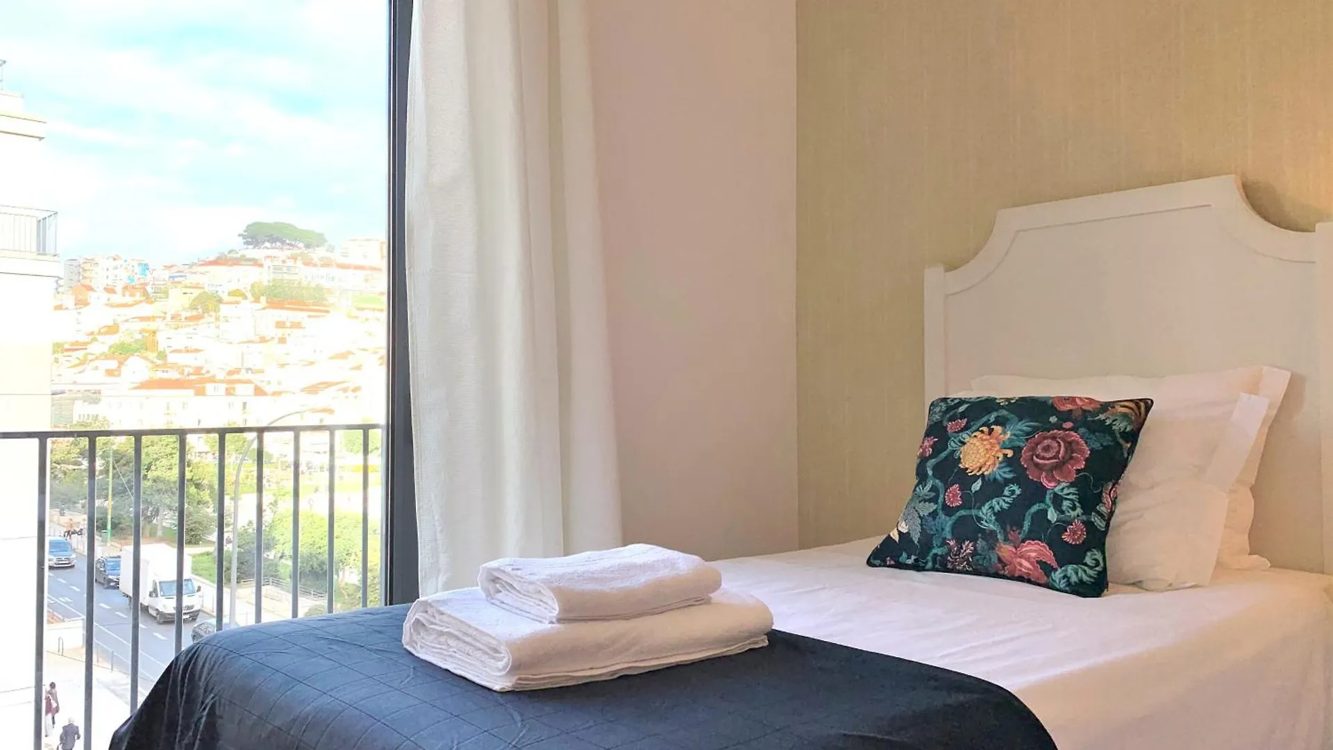 Mm3 Very Central Baixa-Rossio! Castle View And Free Parking! Lisbon